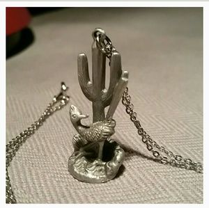 AWESOME ROADRUNNER NECKLACE! SO COOL!!